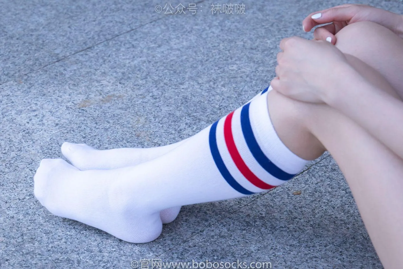 [BoBoSocks袜啵啵]NO.006 小米-运动鞋、白色小腿袜、裸足 [130P]插图9
